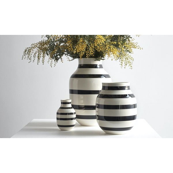 Melnbalta keramikas vāze Kähler Design Omaggio, augstums 12,5 cm-image-4