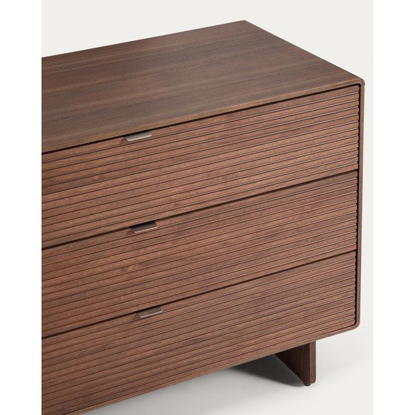 Tumša dabīga toņa kumode ar riekstkoka imitāciju 101x75x50 cm Norlen – Kave Home-image-2
