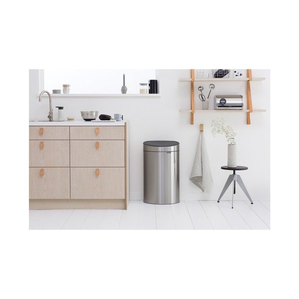 Matētas sudraba krāsas ar pieskārienu atverama tērauda atkritumu tvertne 40 l Touch Bin – Brabantia-image-1