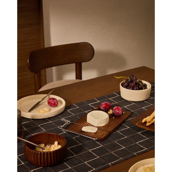 Koka griešanas dēlis 29 x 22 cm Rommu – Kave Home-image-2