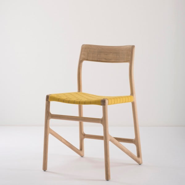 Ēdamistabas krēsls no ozolkoka masīvkoka ar dzeltenu sēdekli Gazzda Fawn