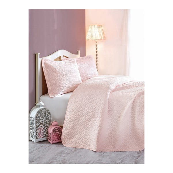 Gaiši rozā stepēts gultas pārklājs ar spilveniem Sava, 240 x 260 cm