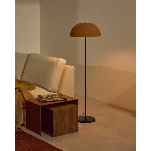 Terakotas oranža stāvlampa ar metāla abažūru (augstums 140 cm) Nibla – Kave Home-image-1