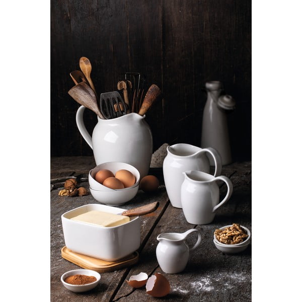 Balta porcelāna piena krūze Maxwell & Williams Basic, 720 ml-image-1