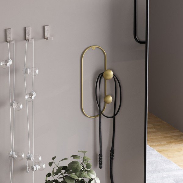 Zelta krāsas metāla sienas pakaramais Dama – Kalune Design-image-2