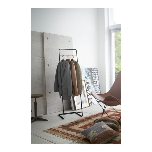 Melns metāla drēbju pakaramais statīvs Tower – YAMAZAKI-image-1