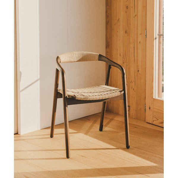 Tumša dabīga toņa pusdienu krēsls ar roku balstiem Derile – Kave Home-image-1