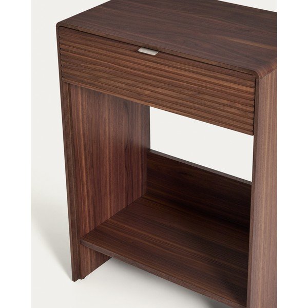 Tumša dabīga toņa kumode ar riekstkoka imitāciju 60x81x37 cm Norlen – Kave Home-image-3