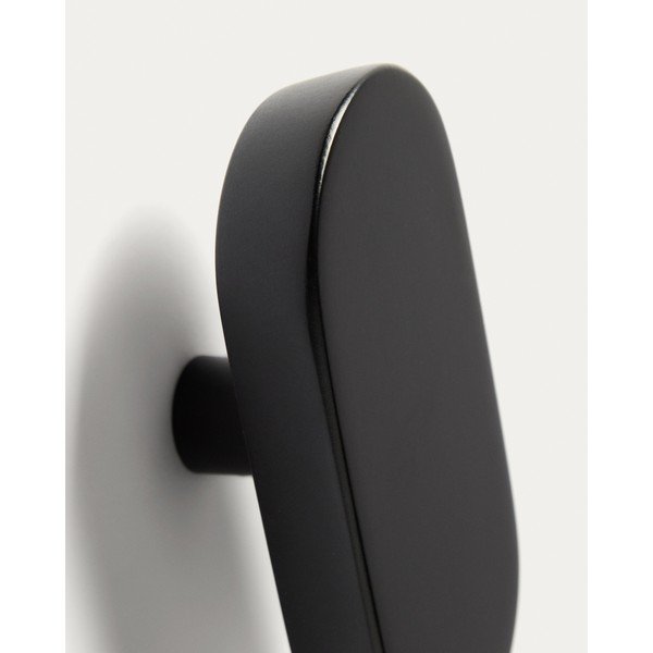 Melni dižskābarža masīvkoka sienas āķi (2 gab.) Arely – Kave Home-image-3