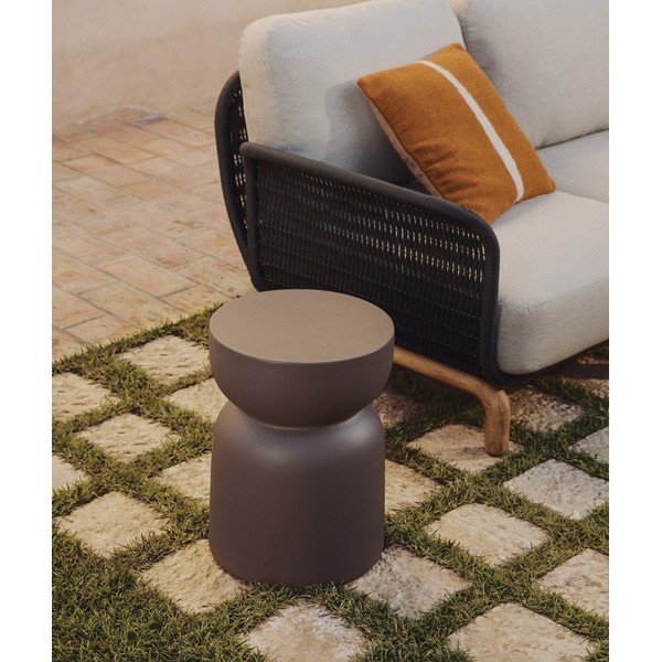 Betona apaļš dārza galdiņš ø 32 cm Garbet – Kave Home-image-1