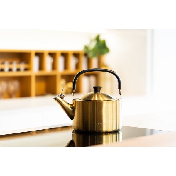 Zelta krāsas nerūsējošā tērauda tējkanna 1,5 l Diamante – Vialli Design-image-2