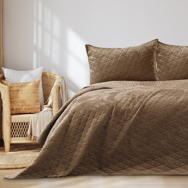 Gaiši brūns samta stepēts gultas pārklājs 240x260 cm Laila – Restilo-image-1