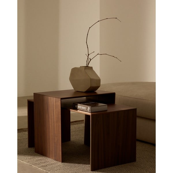 Sānu galdiņš ar riekstkoka imitāciju 40x55 cm Litto – Kave Home-image-2