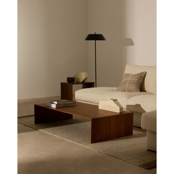 Melna stāvlampa ar metāla abažūru (augstums 153 cm) Sayra – Kave Home-image-1