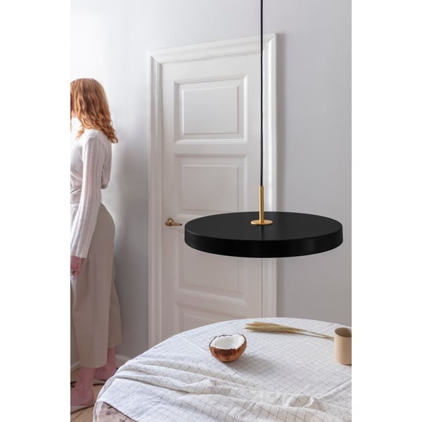 Melna LED piekaramā lampa ar regulējamu spilgtumu un metāla abažūru ø 43 cm Asteria Plus Medium – UMAGE-image-2