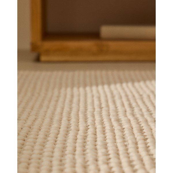 Krēmkrāsas ar rokām darināts celiņa paklājs no kokvilnas maisījuma 70x140 cm Mascarell – Kave Home-image-2
