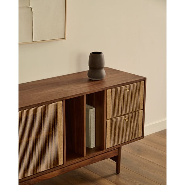 Brūna zema kumode ar riekstkoka imitāciju 180x73 cm Elan – Kave Home-image-4