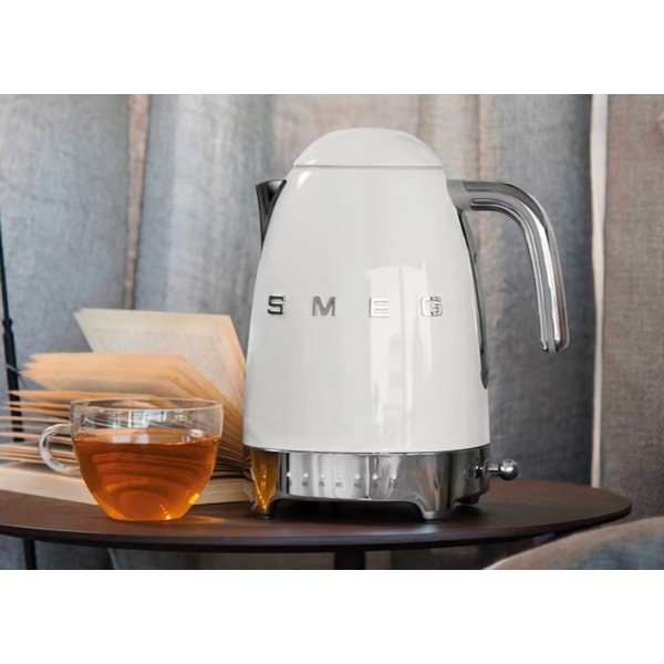 Balta nerūsējošā tērauda elektriskā tējkanna 1,7 l Retro Style – SMEG-image-1