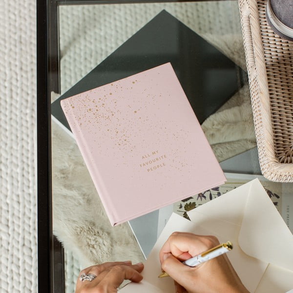 Pierakstu klade 104 lappuses – Busy B-image-1