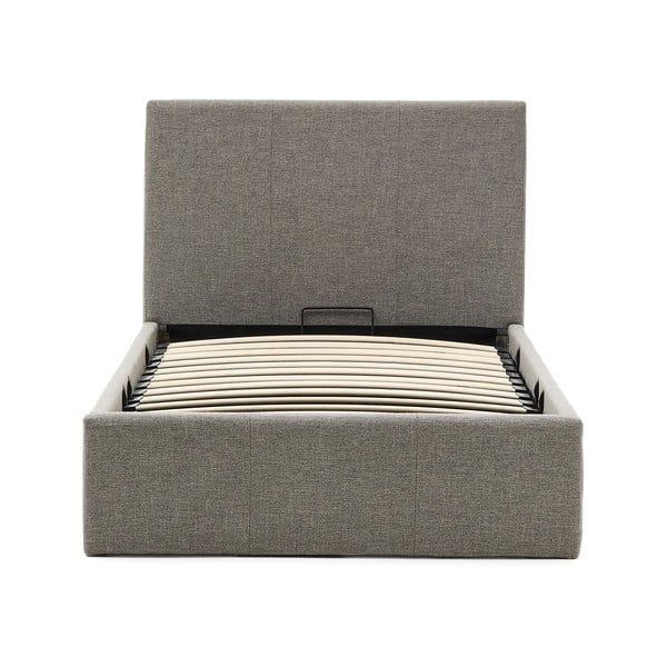 Pelēka polsterēta vienvietīga gulta ar veļas kasti un redelēm 90x200 cm Nahiri – Kave Home