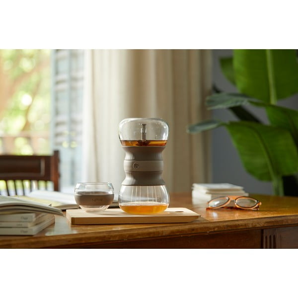 Gaiši brūna stikla tējkanna ar sietiņu 500 ml – Lékué-image-1