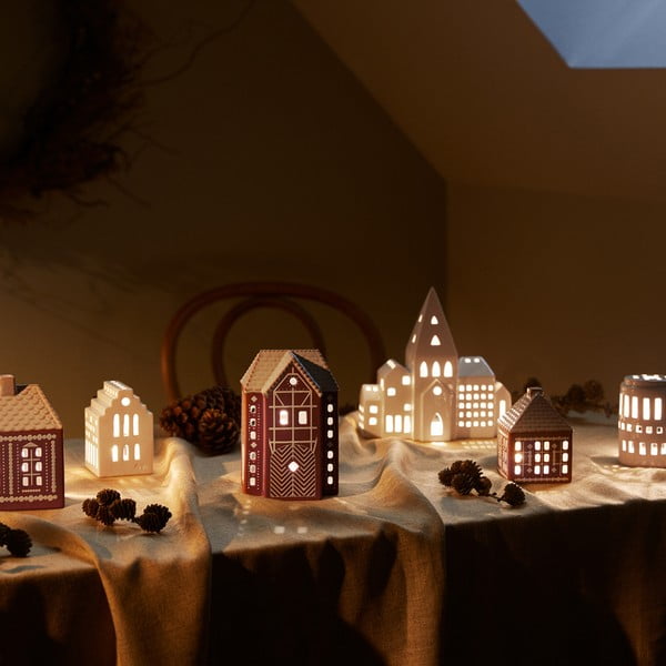 Keramikas svečturis tējas svecītēm Gingerbread Lighthouse – Kähler Design-image-1