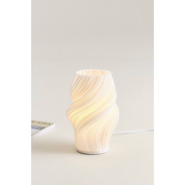 Balta plastmasas galda lampa (augstums 27 cm) Calais – Jotex-image-1