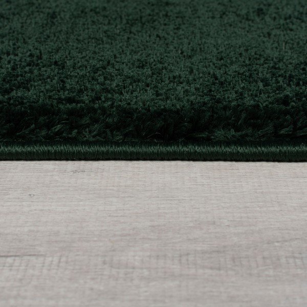 Tumši zaļš celiņa paklājs no pārstrādātas šķiedras 60x230 cm Sheen – Flair Rugs-image-4