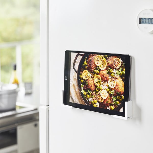 Plastmasas planšetdatora statīvs Tower – YAMAZAKI-image-3