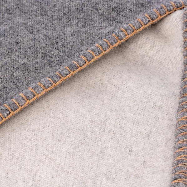 Pelēks pleds no vilnas maisījuma 145x200 cm Ahwi – Blomus-image-1