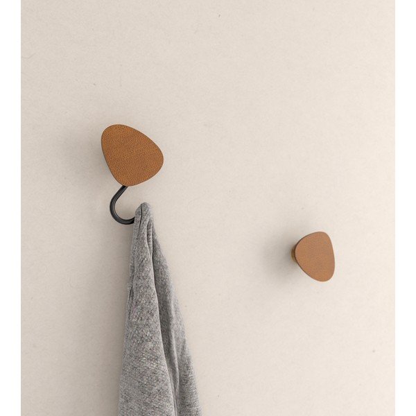 Konjakbrūns tērauda sienas āķis Dot S Bull – LIND DNA-image-1