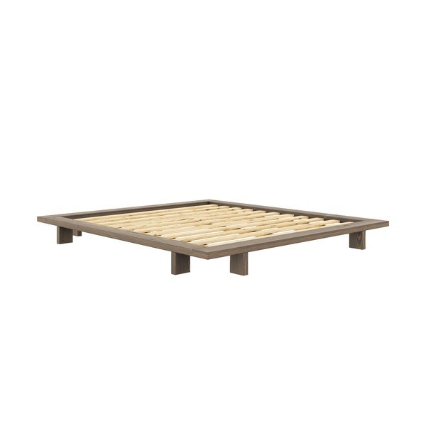 Brūna priedes masīvkoka divvietīga gulta ar redelēm 180x200 cm Japan – Karup Design