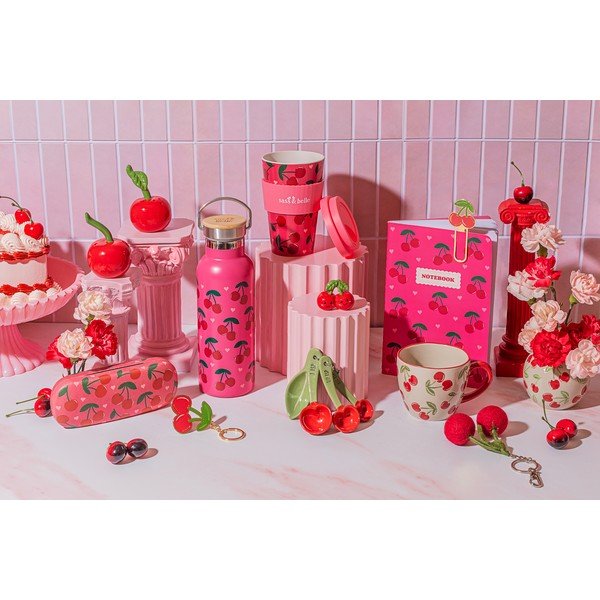 Bēša keramikas krūze 250 ml Cherries – Sass & Belle-image-3