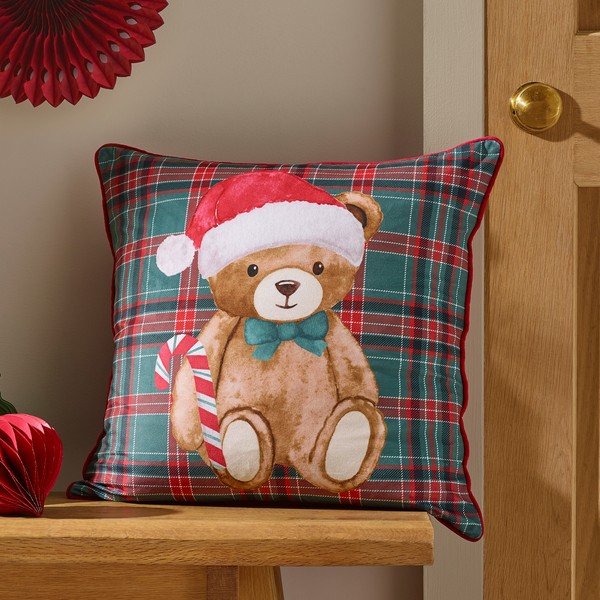 Dekoratīvais spilvens ar Ziemassvētku motīvu 45x45 cm Christmas Tartan Teddy Bear – Catherine Lansfield-image-1