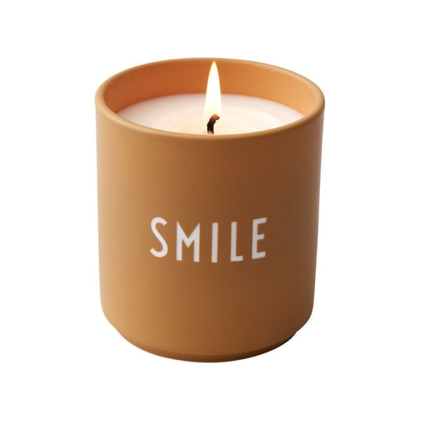 Aromātiskā sojas vaska svece Smile – Design Letters