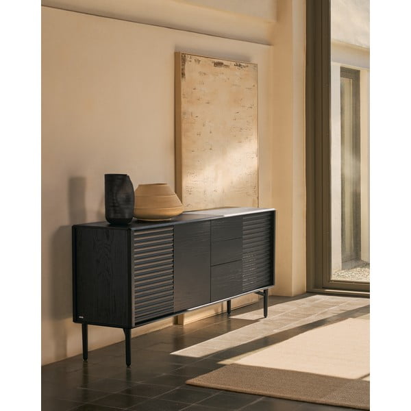 Melna kumode ar ozolkoka imitāciju 200x86x45 cm Lenon – Kave Home-image-1