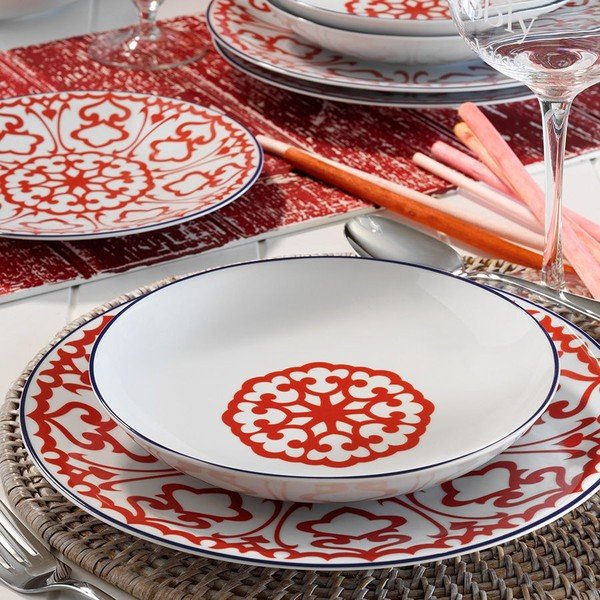 24 gabalu komplekts no baltiem porcelāna traukiem ar sarkanu rakstu Kütahya Porselen Desen-image-1