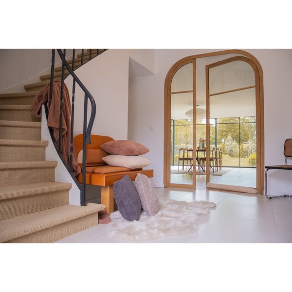 Mikroplīša dekoratīvais spilvens 45x45 cm Cocoon – Tiseco Home Studio-image-4