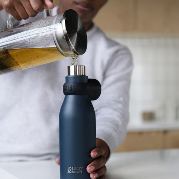 Tumši zila nerūsējošā tērauda pudele ceļojumiem 500 ml Loop – Joseph Joseph-image-1