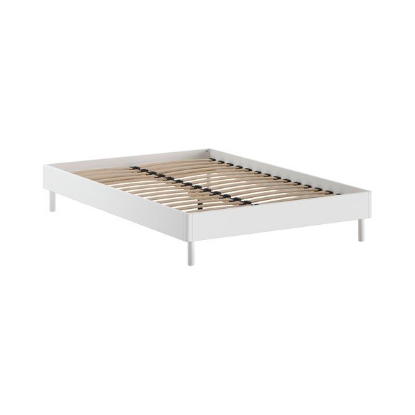 Balta dižskābarža masīvkoka divvietīga gulta bez galvgaļa ar redelēm 140x200 cm Forrest – Vipack