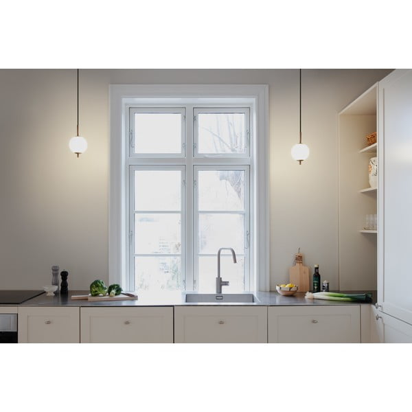 Misiņa krāsas metāla LED piekaramā lampa ar stikla abažūru ø 12 cm Audrey – UMAGE-image-1