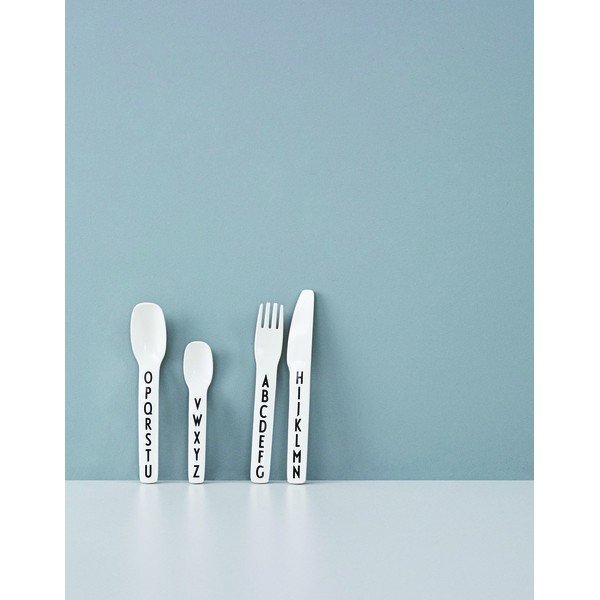 4 daļīgs balts bērnu galda piederumu komplekts Design Letters-image-3