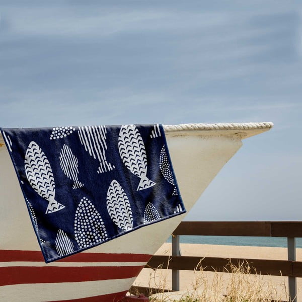 Tumši zils pludmales dvielis 90x180 cm Fish – DecoKing-image-1