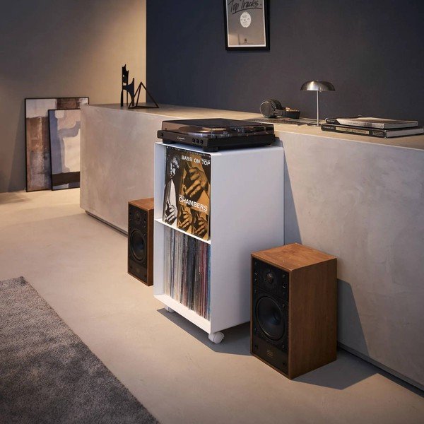 Balts metāla plaukts uz riteņiem 40x73x38 cm Tower – YAMAZAKI-image-1