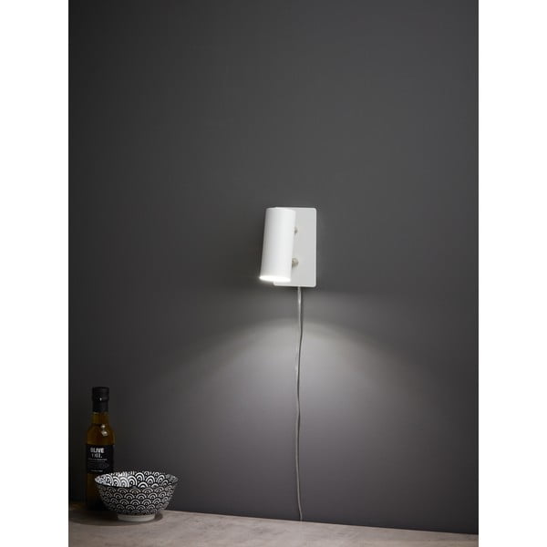 Balta sienas lampa Markslöjd Barcelona-image-1