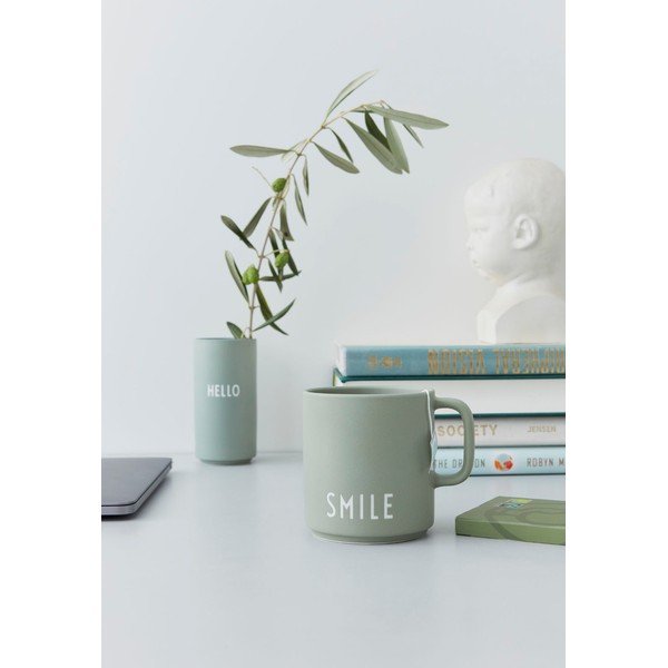 Zaļa porcelāna krūze Design Letters Smile-image-2