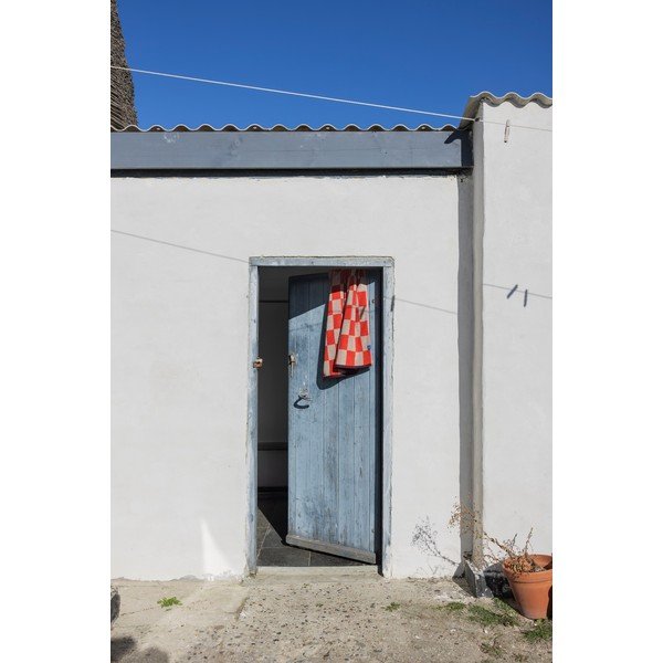 Oranžs/bēšs frotē dvielis no organiskās kokvilnas  50x90 cm Retro – Mette Ditmer Denmark-image-4