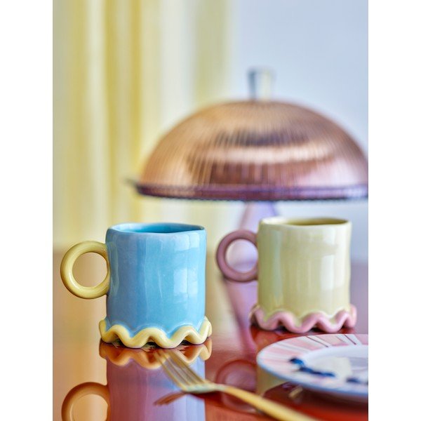 Gaiši dzeltenas/gaiši zilas keramikas krūzes (2 gab.) 350 ml Polly – Bloomingville-image-1