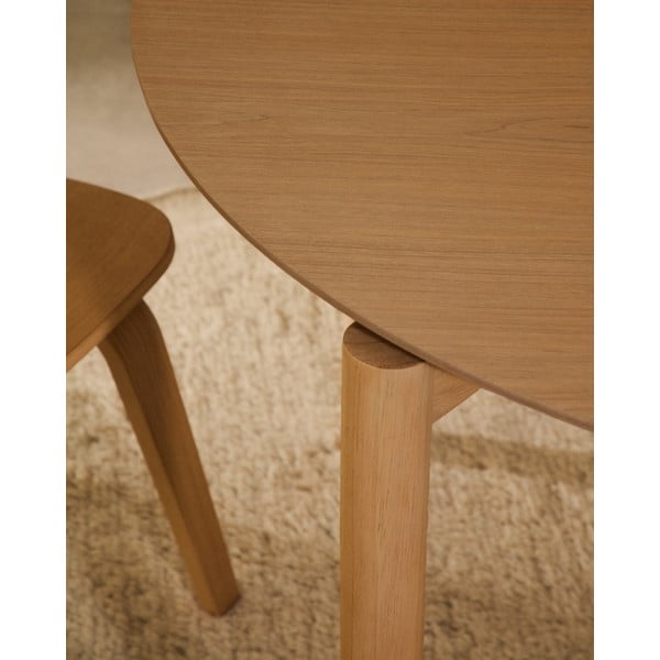 Apaļš ēdamgalds ar oškoka imitāciju ø 110 cm Indara – Kave Home-image-2