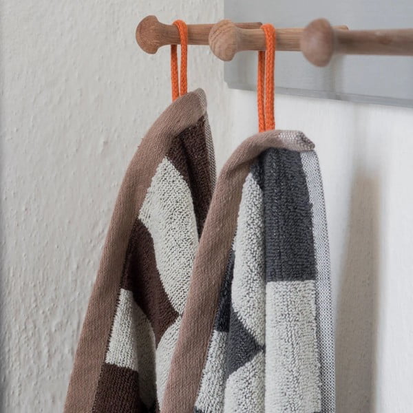 Brūns frotē dvielis no organiskās kokvilnas 50x90 cm Retro – Mette Ditmer Denmark-image-2